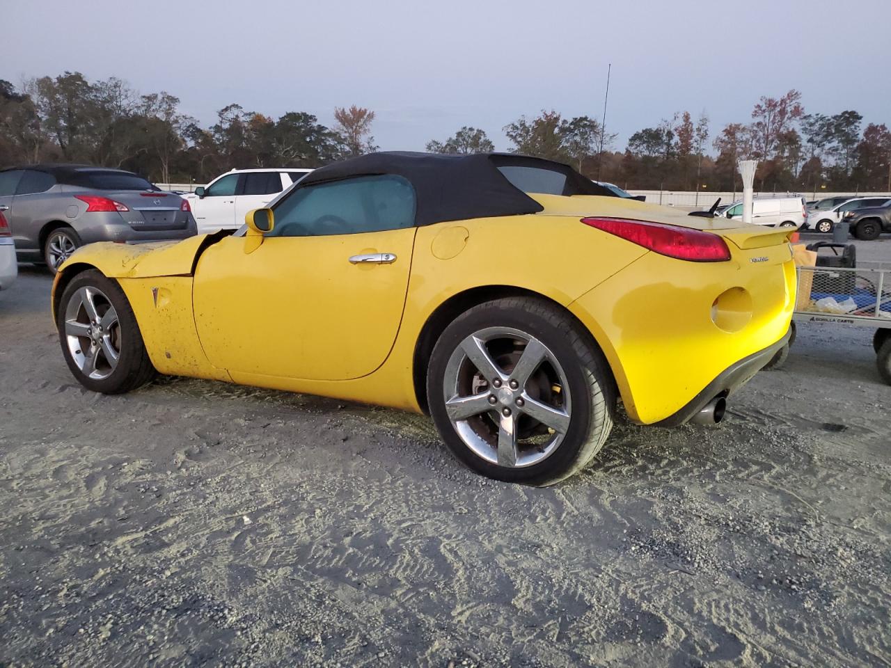 2008 Pontiac Solstice - Image 2