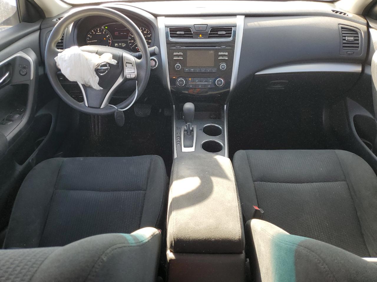 2015 Nissan Altima - Image 8