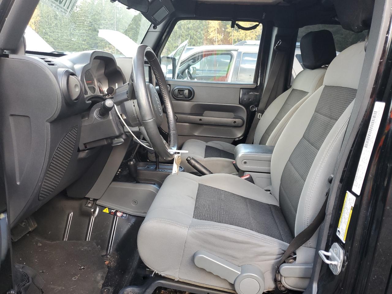 2010 Jeep Wrangler - Image 7
