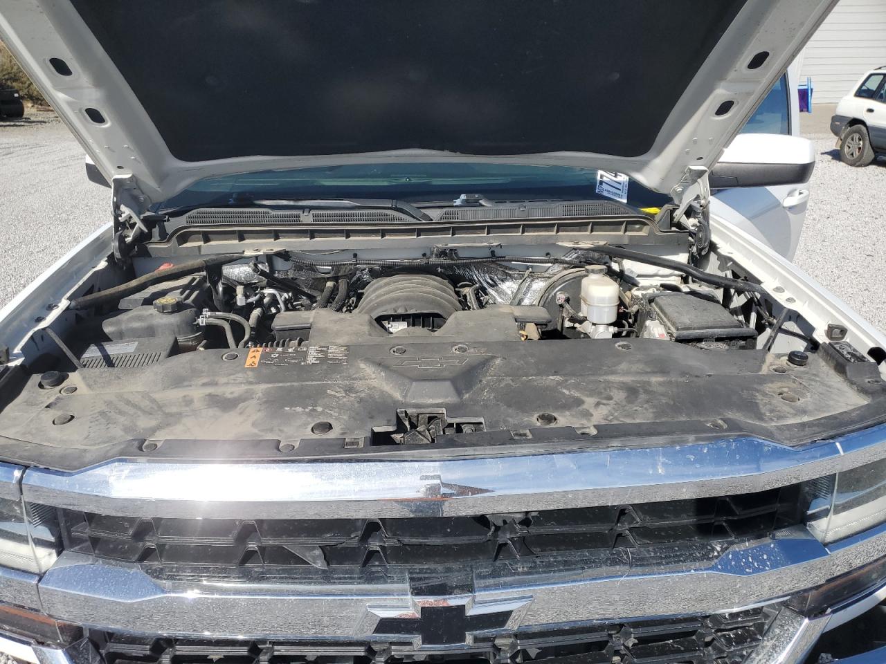 2018 Chevrolet Silverado - Image 12