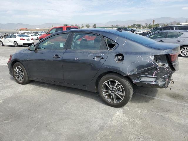 3KPF24AD1PE528886 Kia Forte LX 2