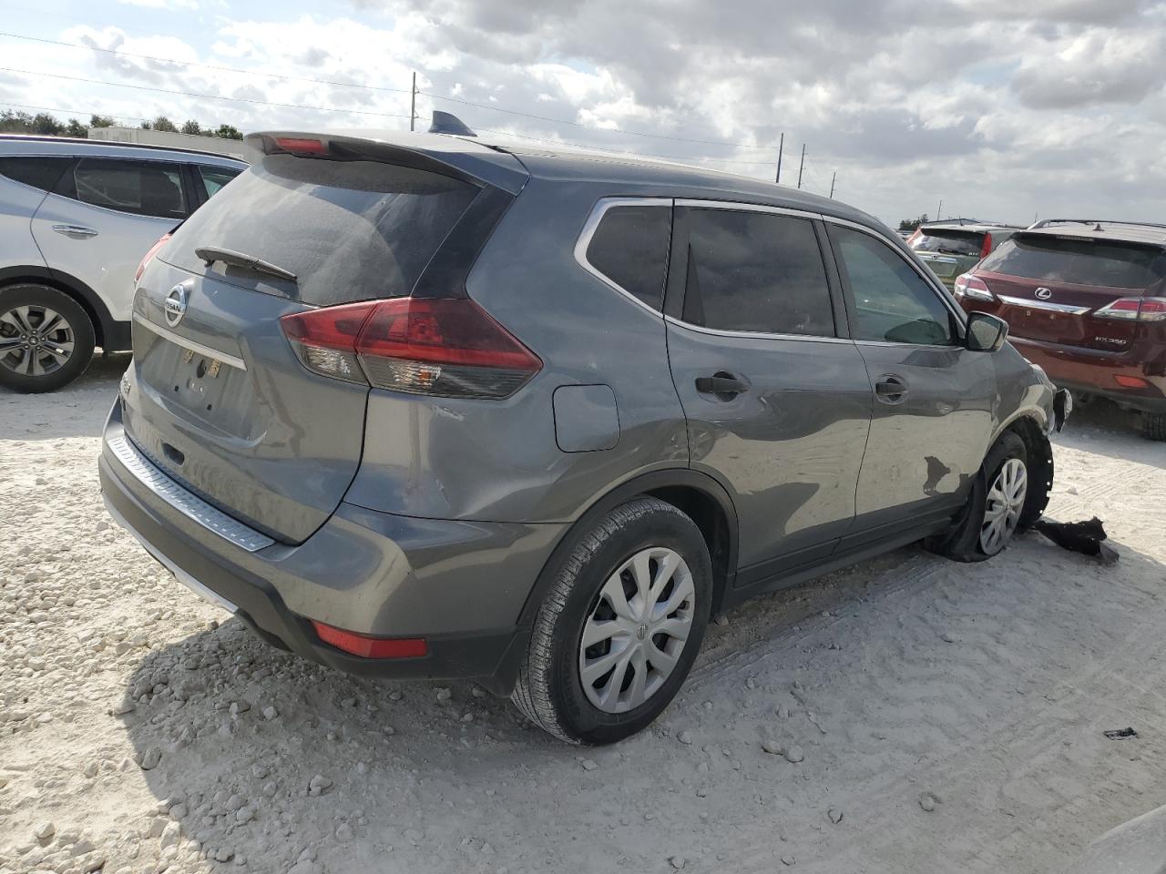 2020 Nissan Rogue - Image 3