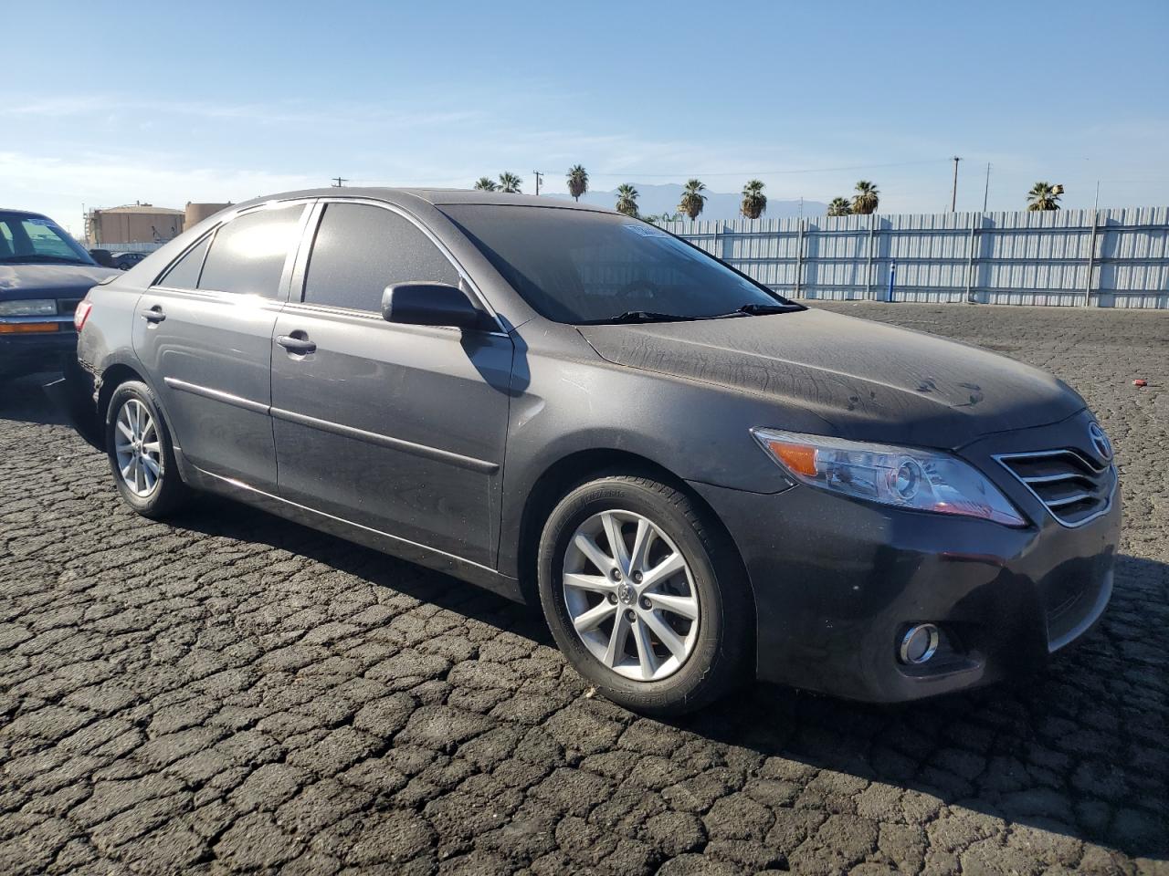 Image 4 of 2010 Toyota Camry salvage vehicle - Lot #75334104 at Copart