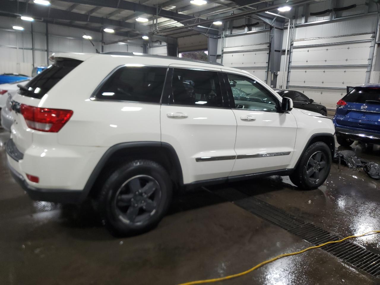 2012 Jeep Grand Cherokee - Image 3