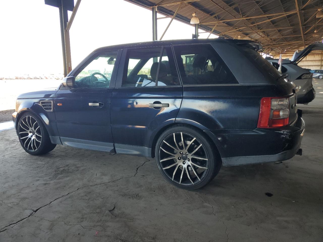 2008 Land Rover Range Rover - Image 2