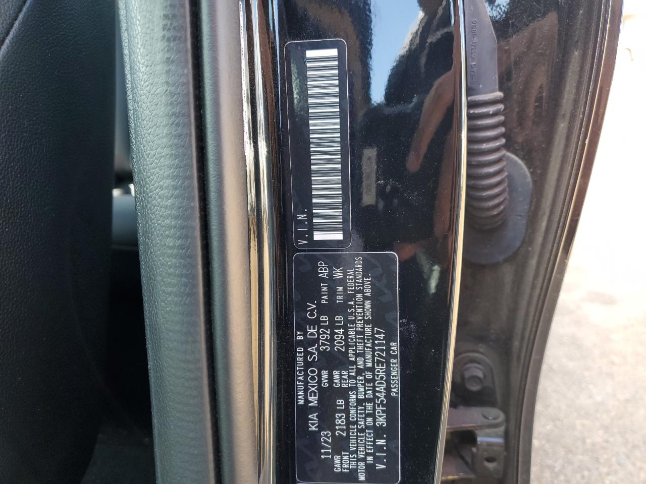 2024 Kia Forte - Image 12