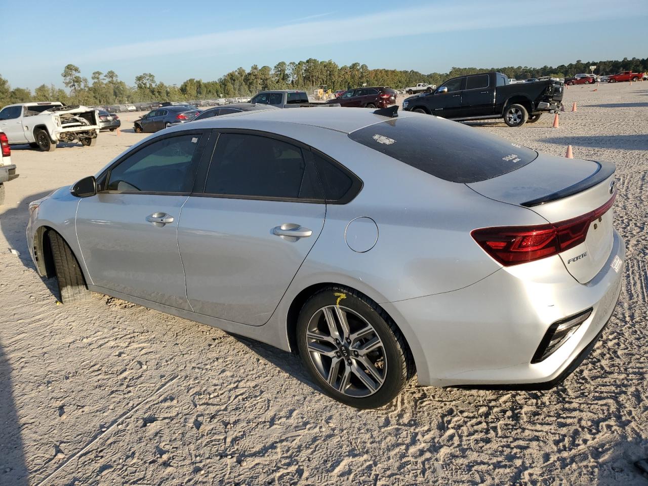 2020 Kia Forte - Image 2