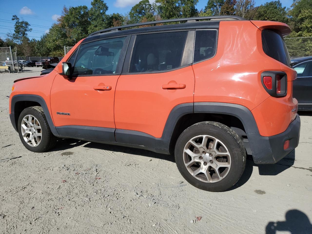 VIN ZACCJBBT7FPC25483 2015 JEEP RENEGADE no.2