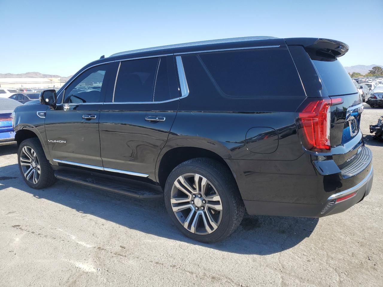 2021 GMC Yukon - Image 2