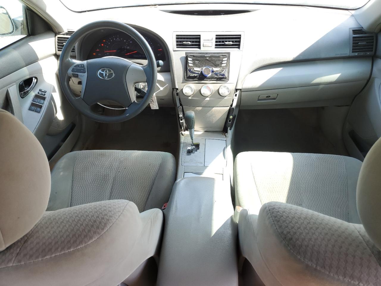 2011 Toyota Camry - Image 8