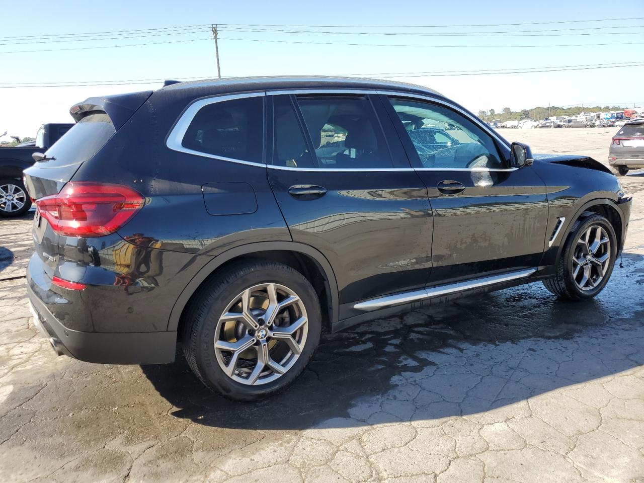 VIN 5UXTY3C08M9G37045 2021 BMW X3 no.3