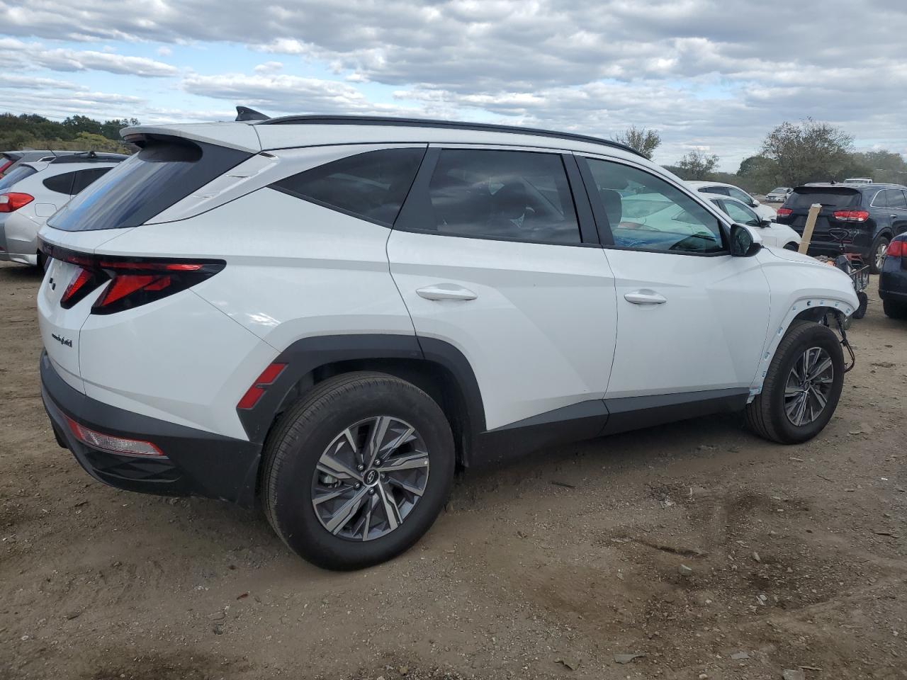 2024 Hyundai Tucson - Image 3