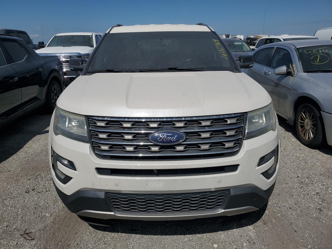 2016 Ford Explorer - Image 5