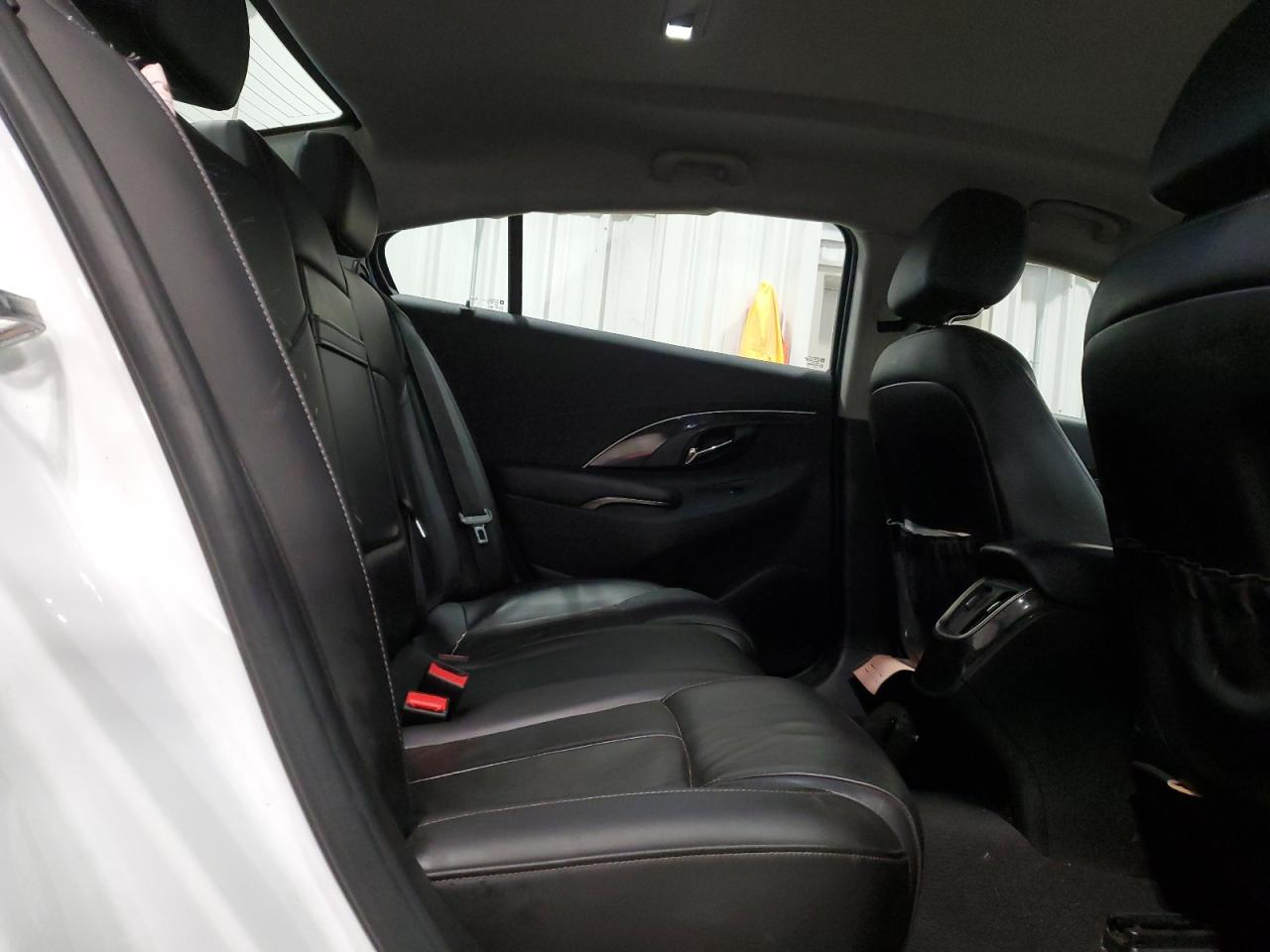 2016 Buick LaCrosse - Image 10