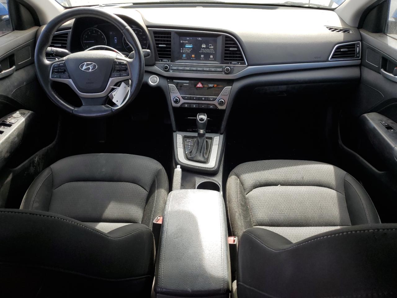 2017 Hyundai Elantra - Image 8