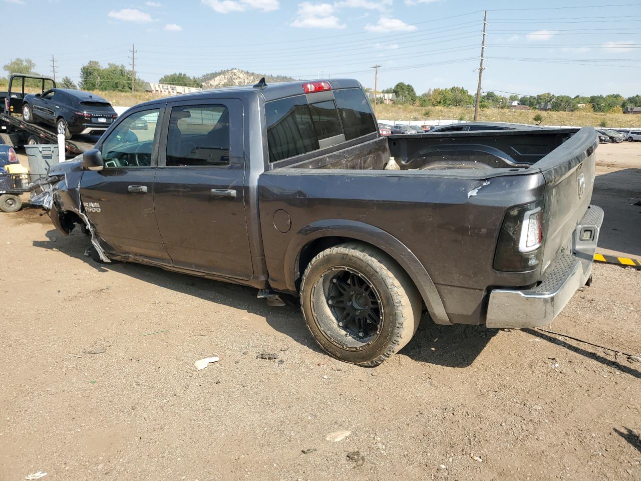 2016 RAM 1500 - Image 2