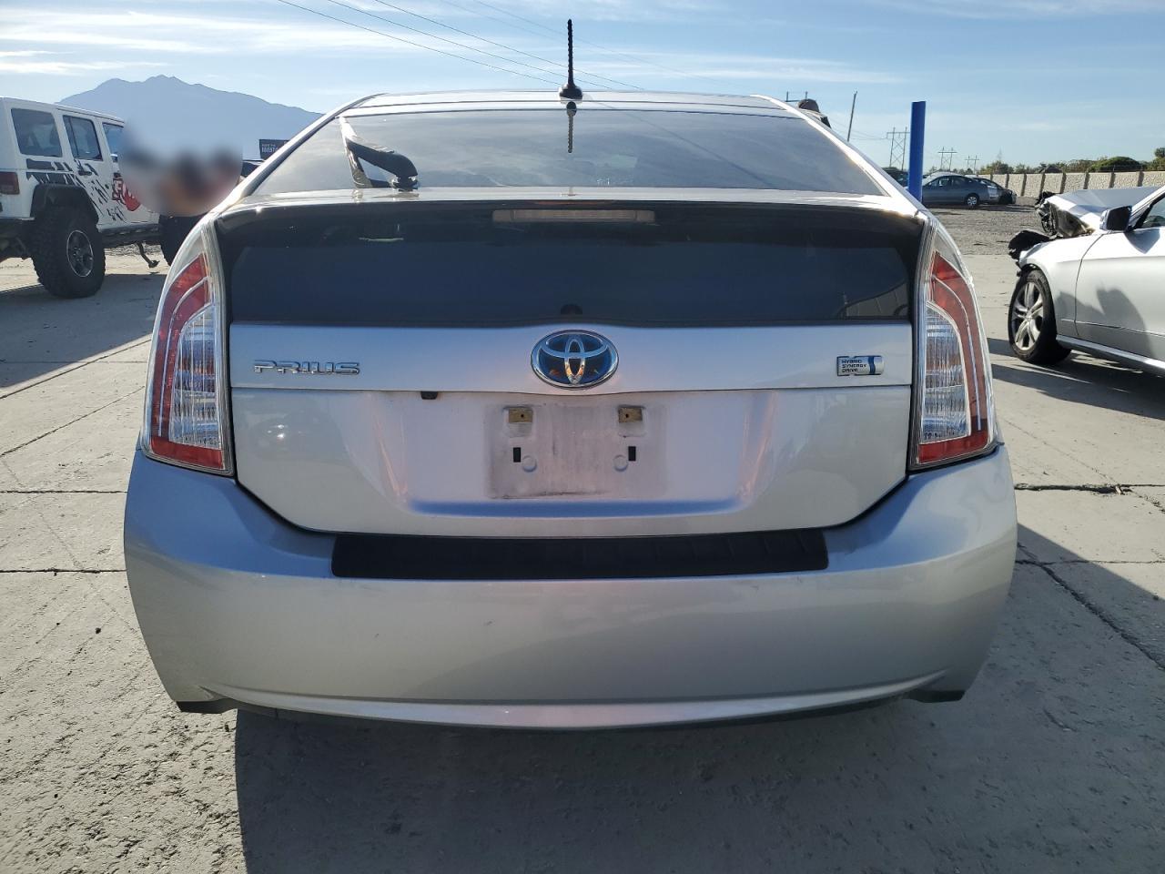 JTDKN3DU5E1760385 2014 Toyota Prius