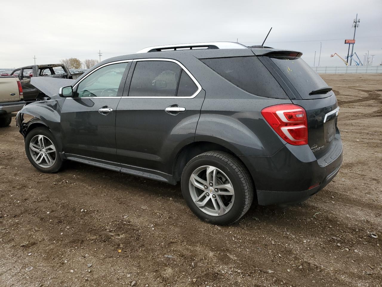 2017 Chevrolet Equinox - Image 2