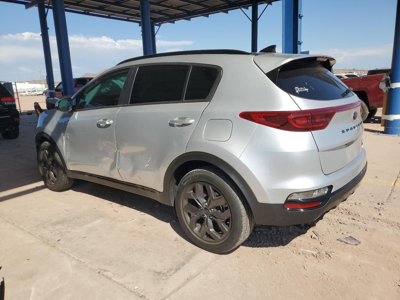 2022 Kia Sportage - Image 2
