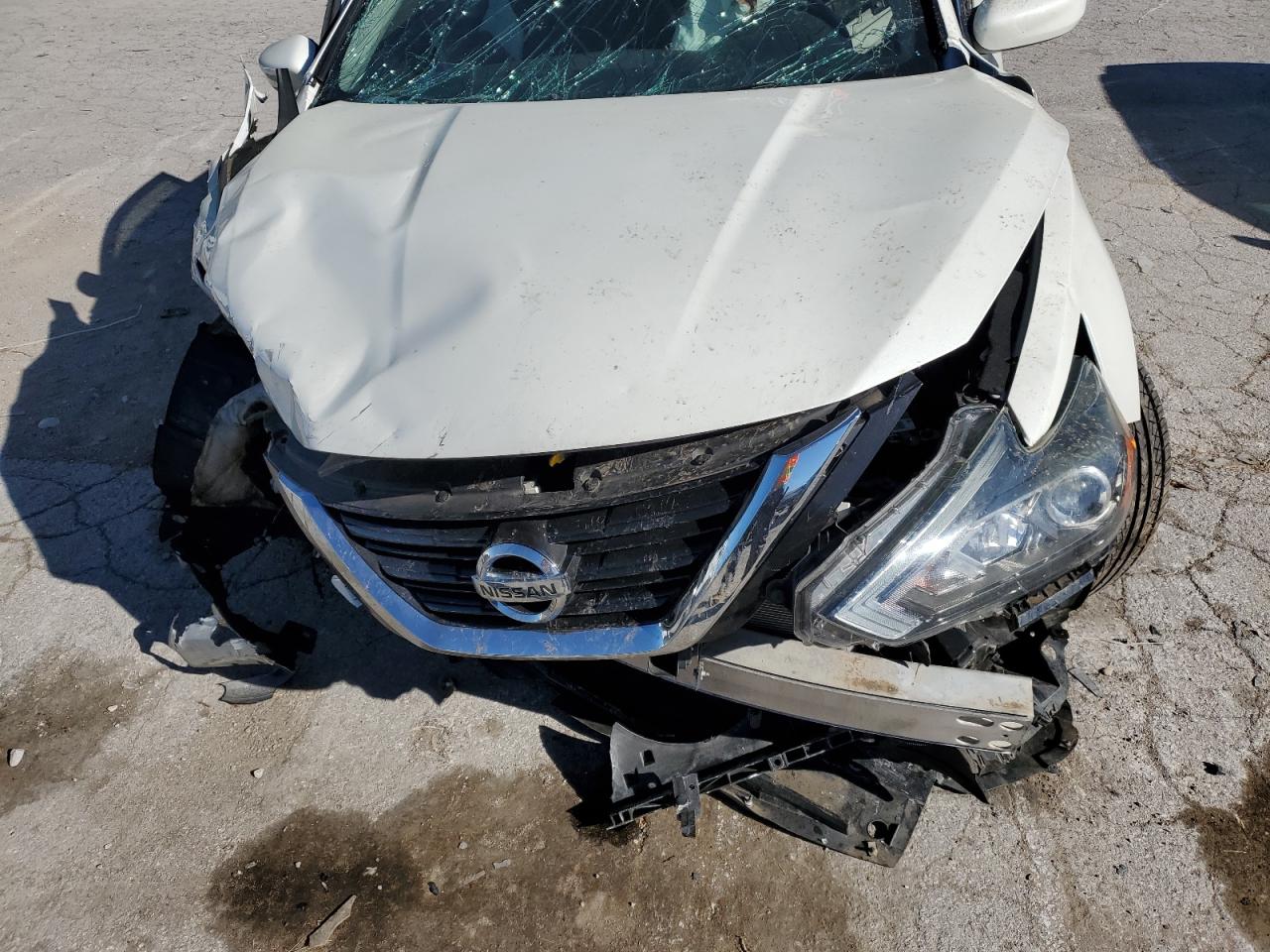 2018 Nissan Altima - Image 11