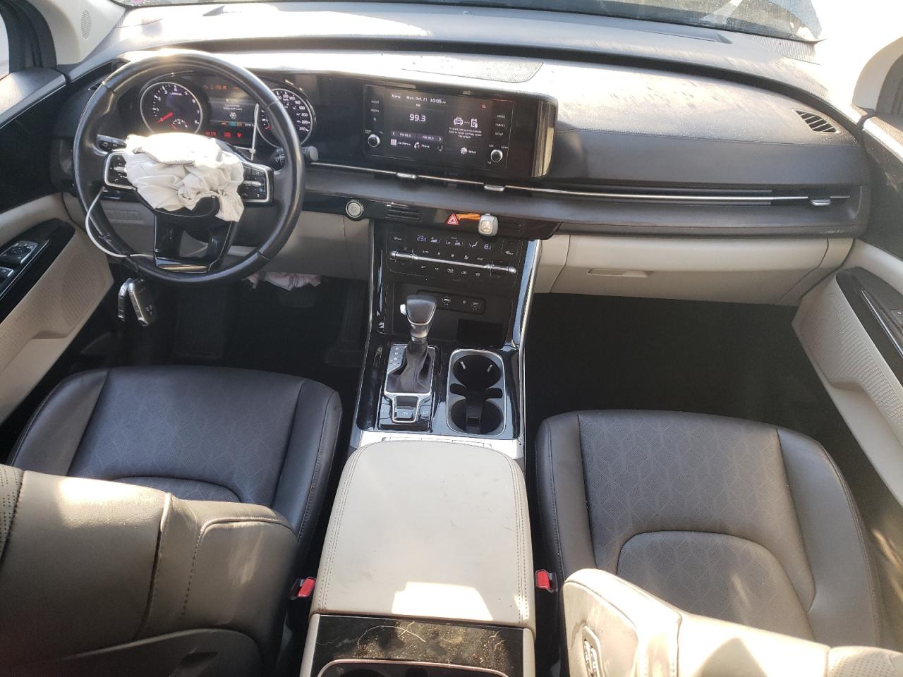 2022 Kia Carnival - Image 8