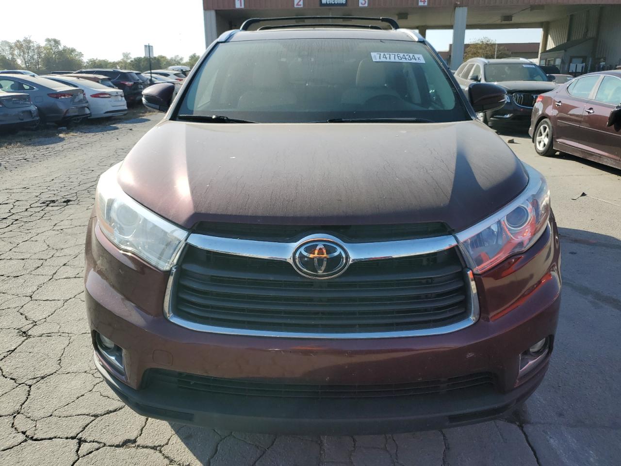 2015 Toyota Highlander - Image 5