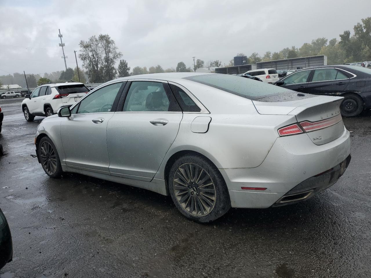 VIN 3LN6L2LU5ER831685 2014 LINCOLN MKZ no.2