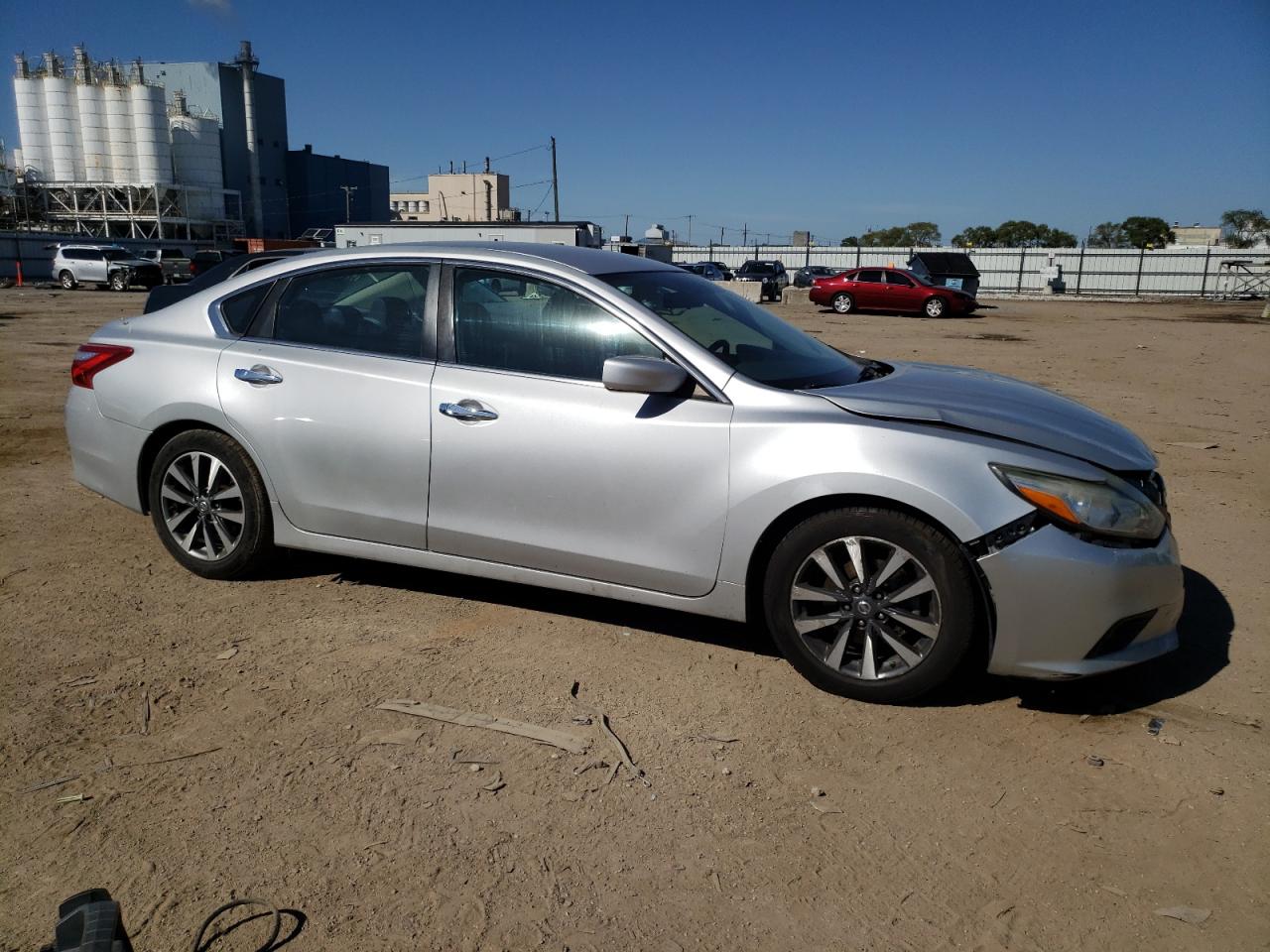 2017 Nissan Altima - Image 4
