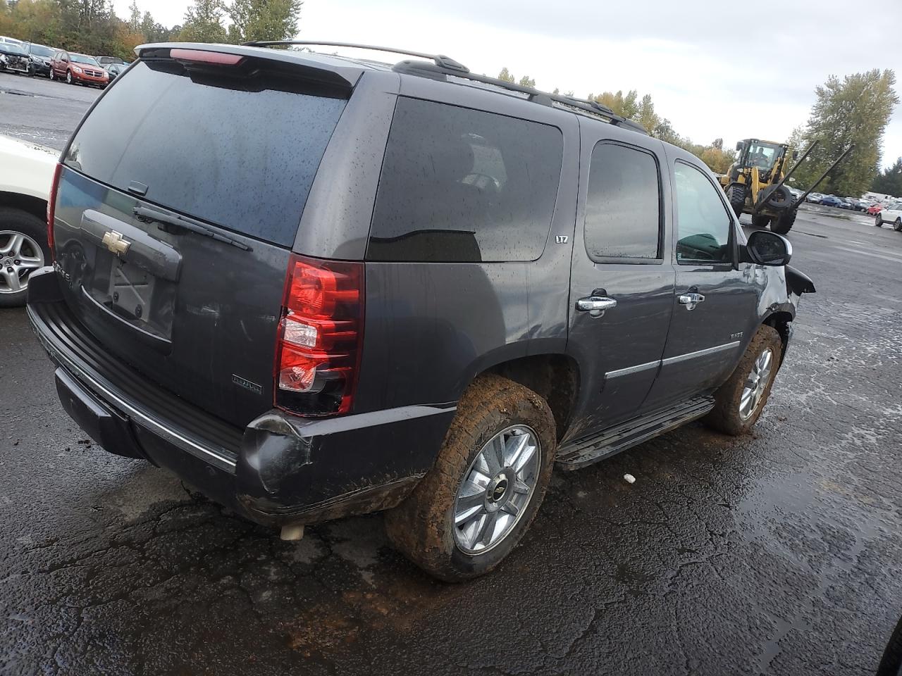 2010 Chevrolet Tahoe - Image 3