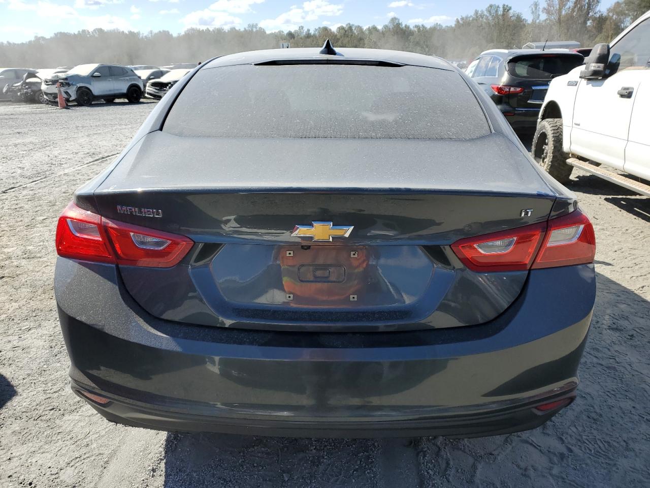 2018 Chevrolet Malibu - Image 6