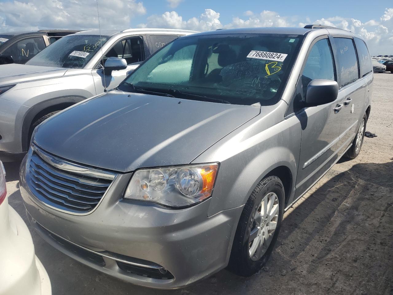 2014 Chrysler Town & Country - Image 1