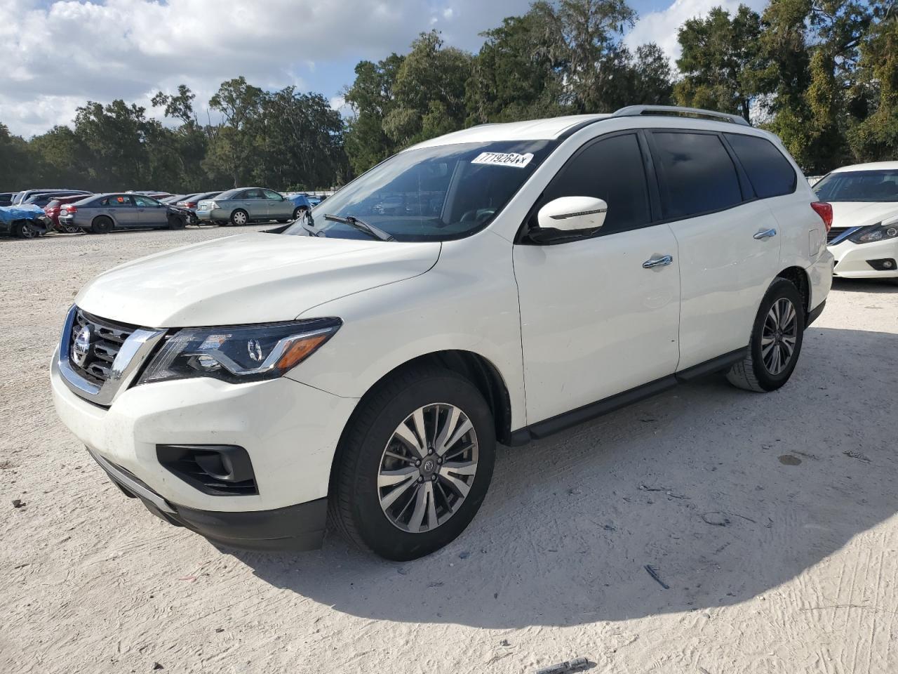 2019 Nissan Pathfinder - Image 1
