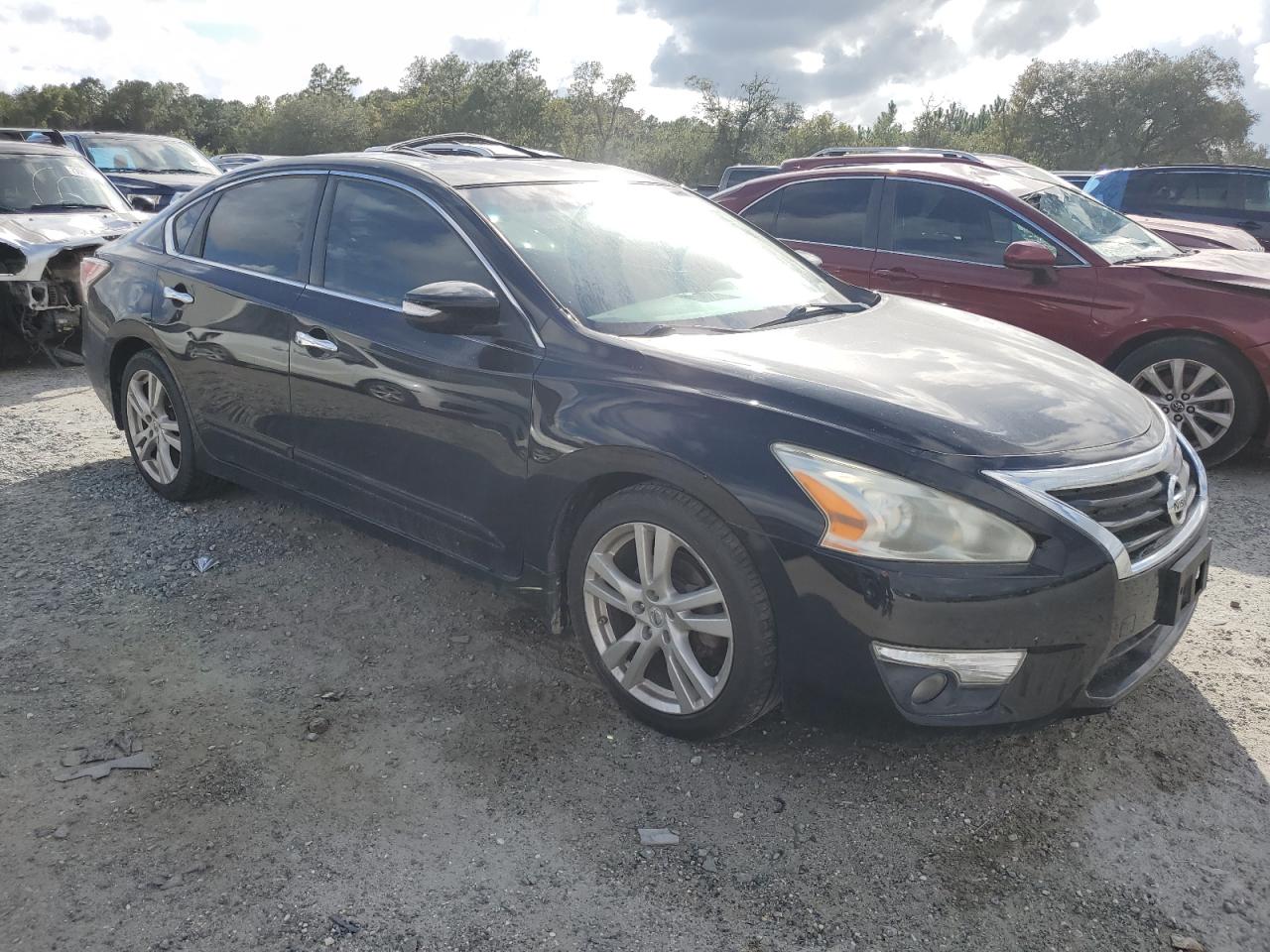 2015 Nissan Altima - Image 4