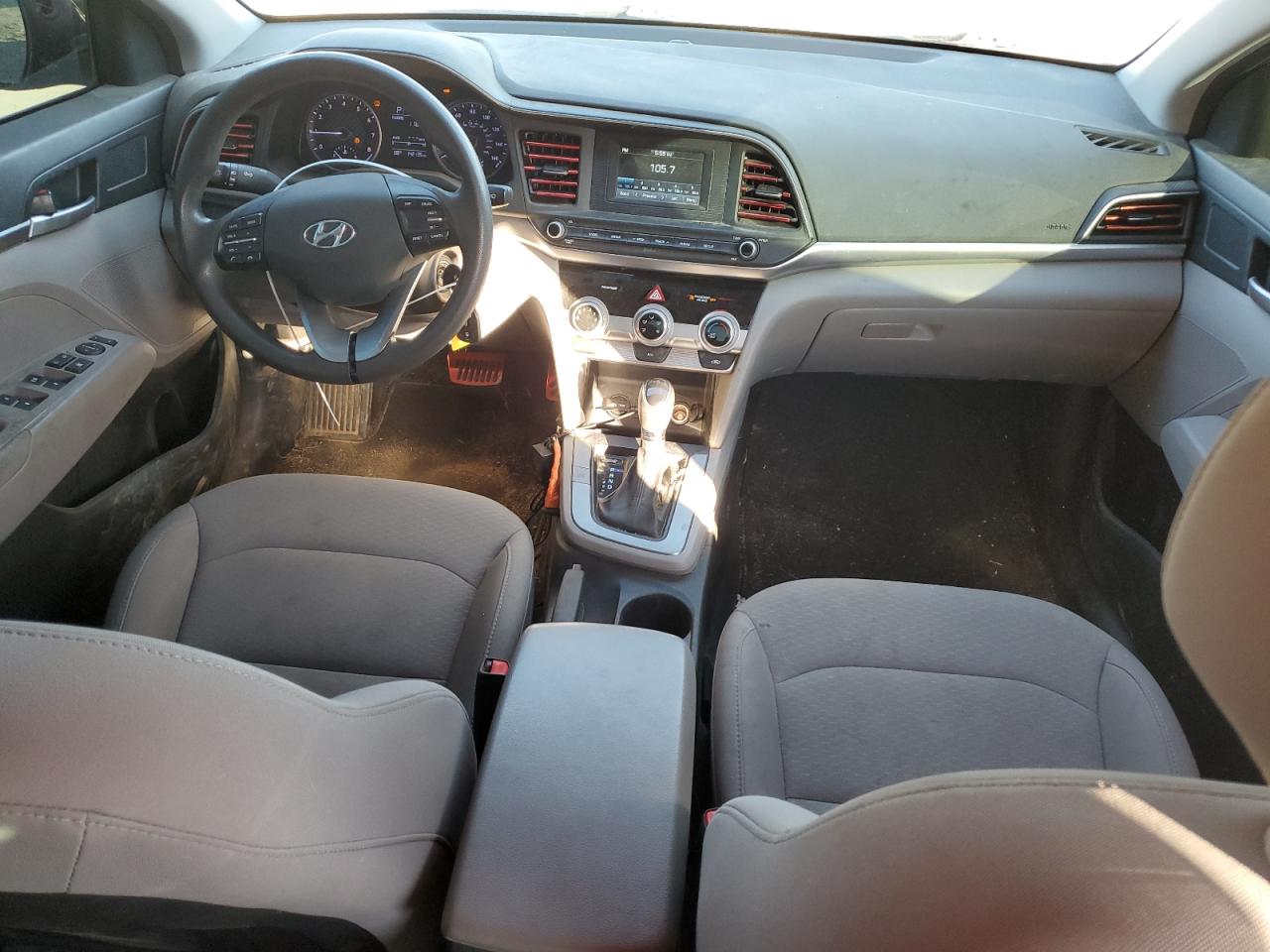 2019 Hyundai Elantra - Image 8