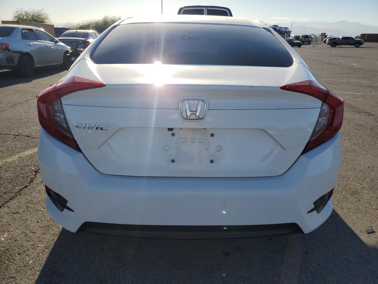 2018 Honda Civic Lx VIN: 2HGFC2F57JH511185 Lot: 77746304