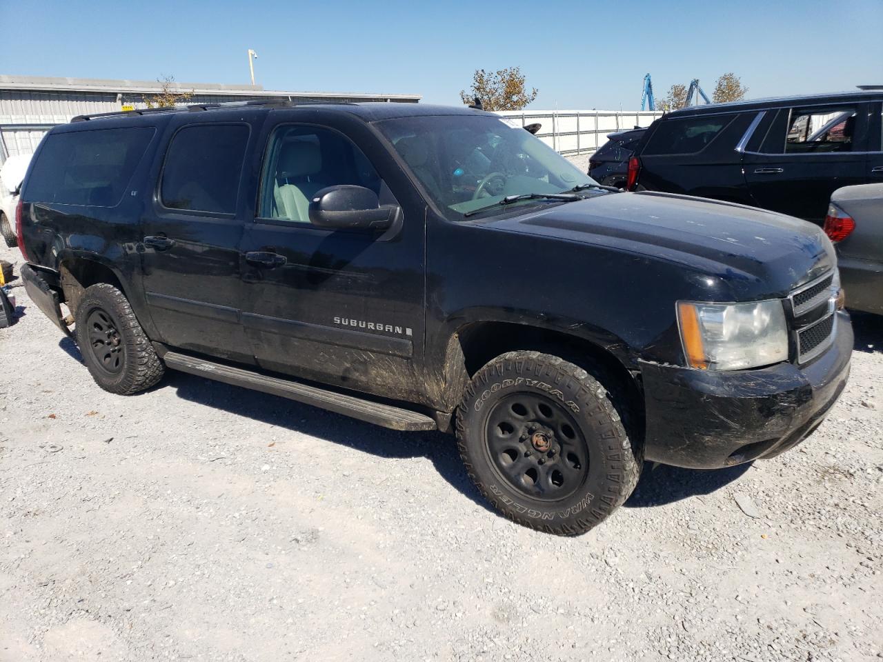 2007 Chevrolet Suburban - Image 4