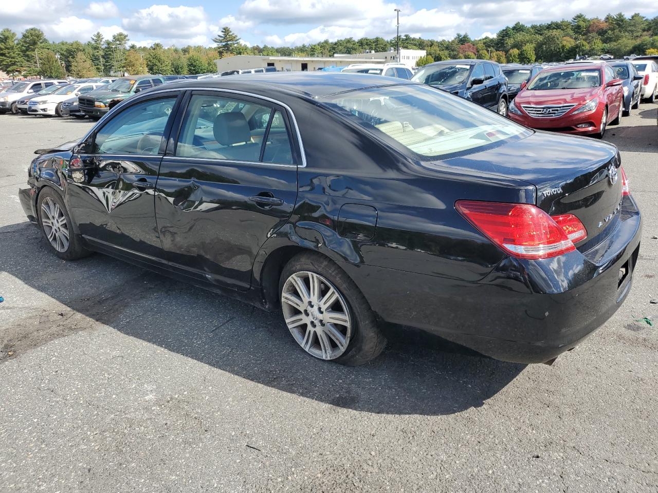 2007 Toyota Avalon - Image 2