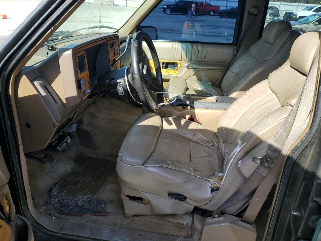 1994 Chevrolet Suburban - Image 7