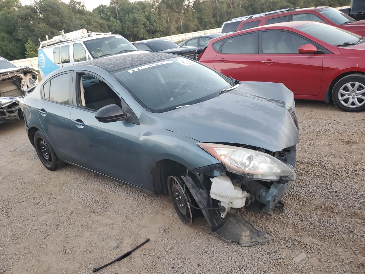 2010 Mazda 3 - Image 4