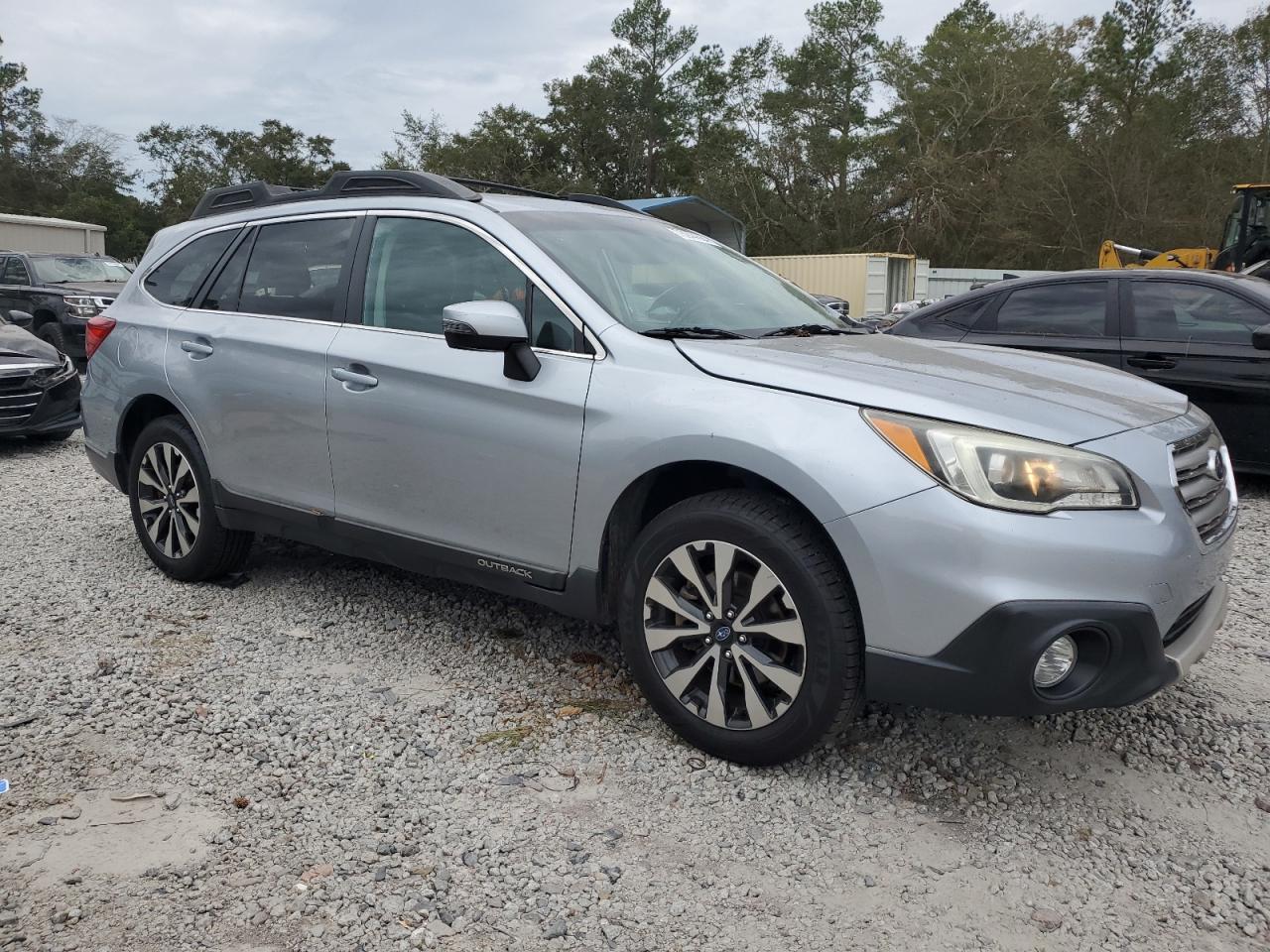 2015 Subaru Outback - Image 4