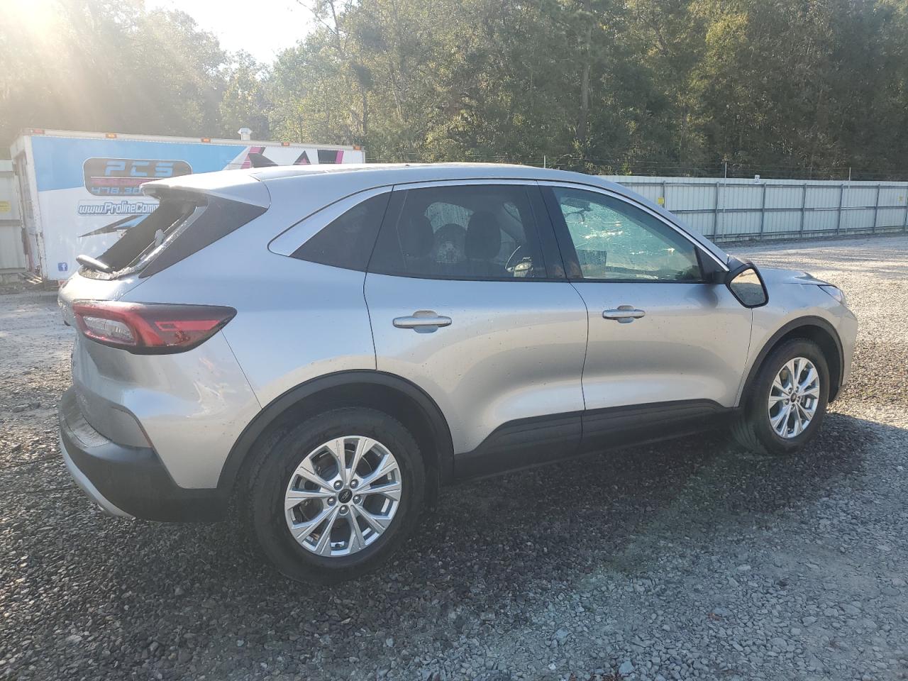 2023 Ford Escape - Image 3