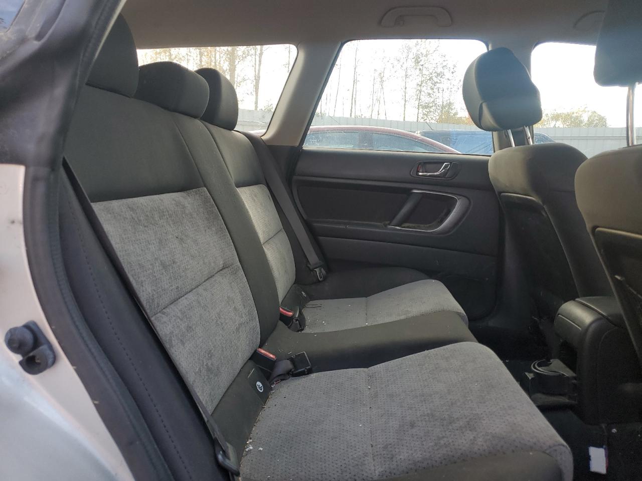 2005 Subaru Legacy - Image 10