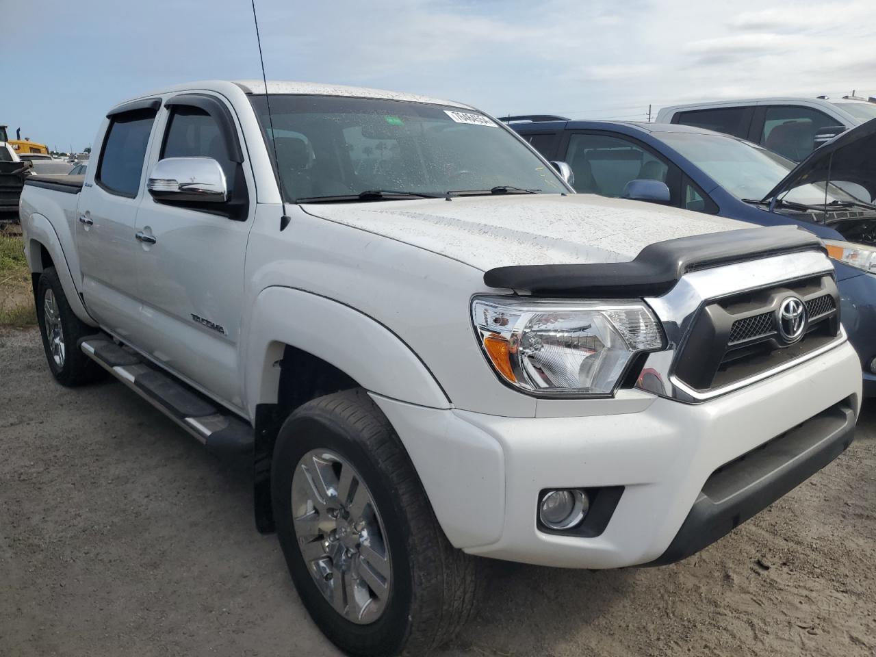 2014 Toyota Tacoma - Image 4