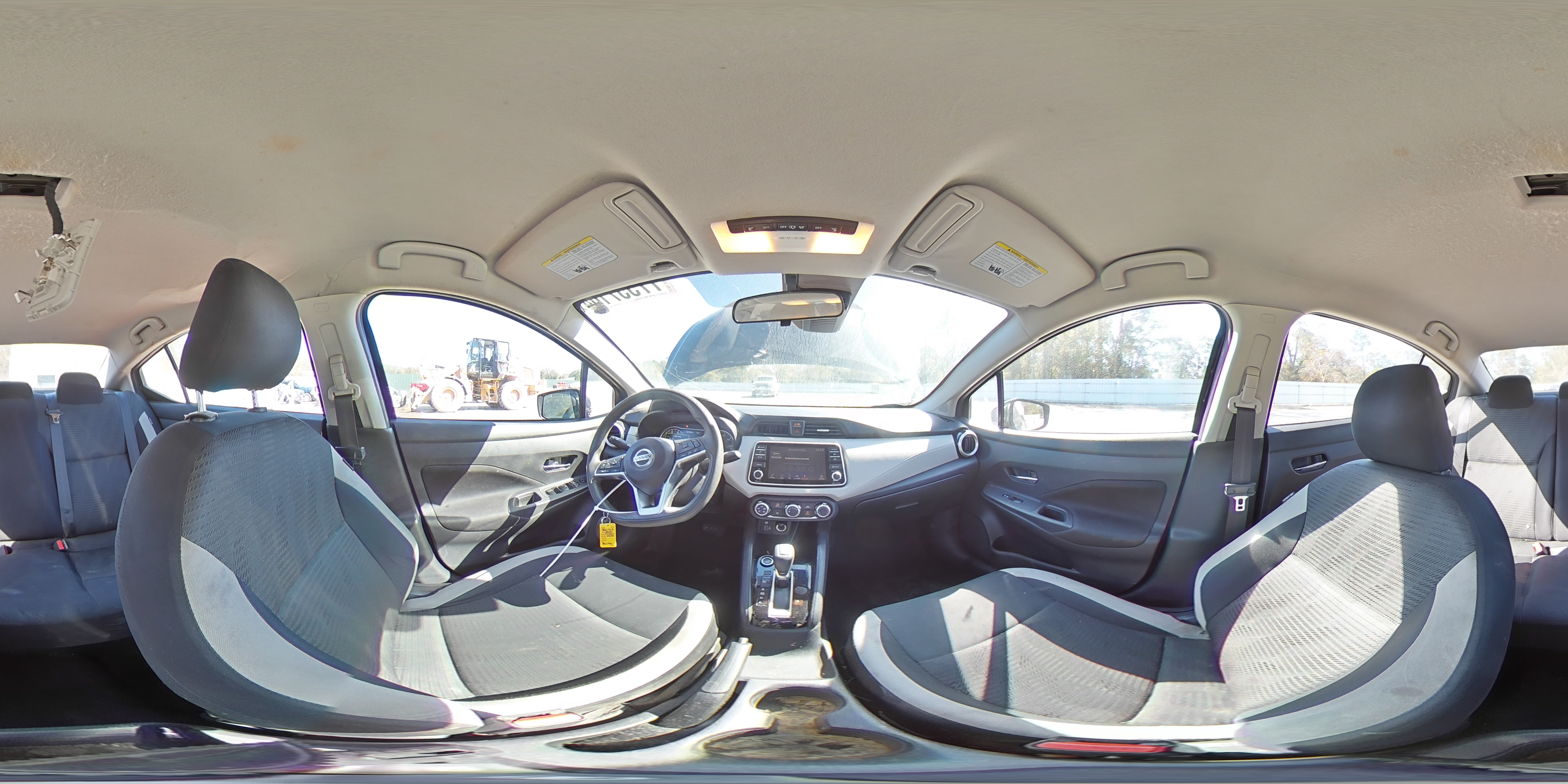 2021 Nissan Versa - Image 14