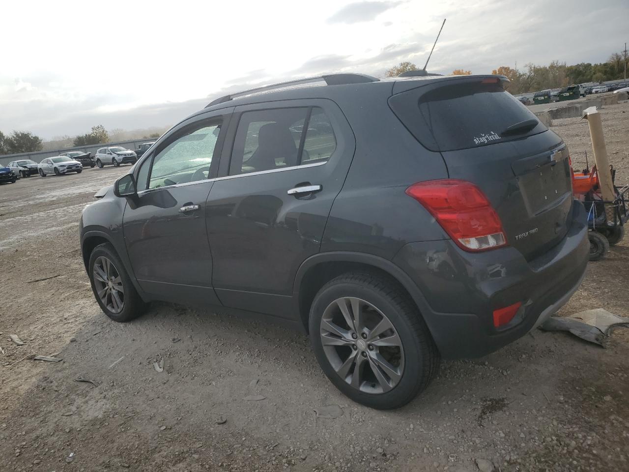 3GNCJPSB0LL270314 2020 CHEVROLET TRAX - Image 2