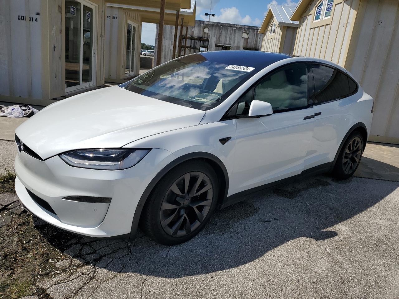 7SAXCBE50NF326981 2022 TESLA MODEL X - Image 1