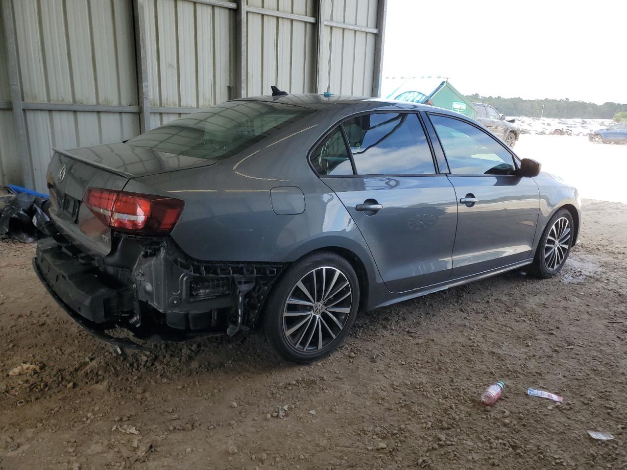 2016 Volkswagen Jetta - Image 3