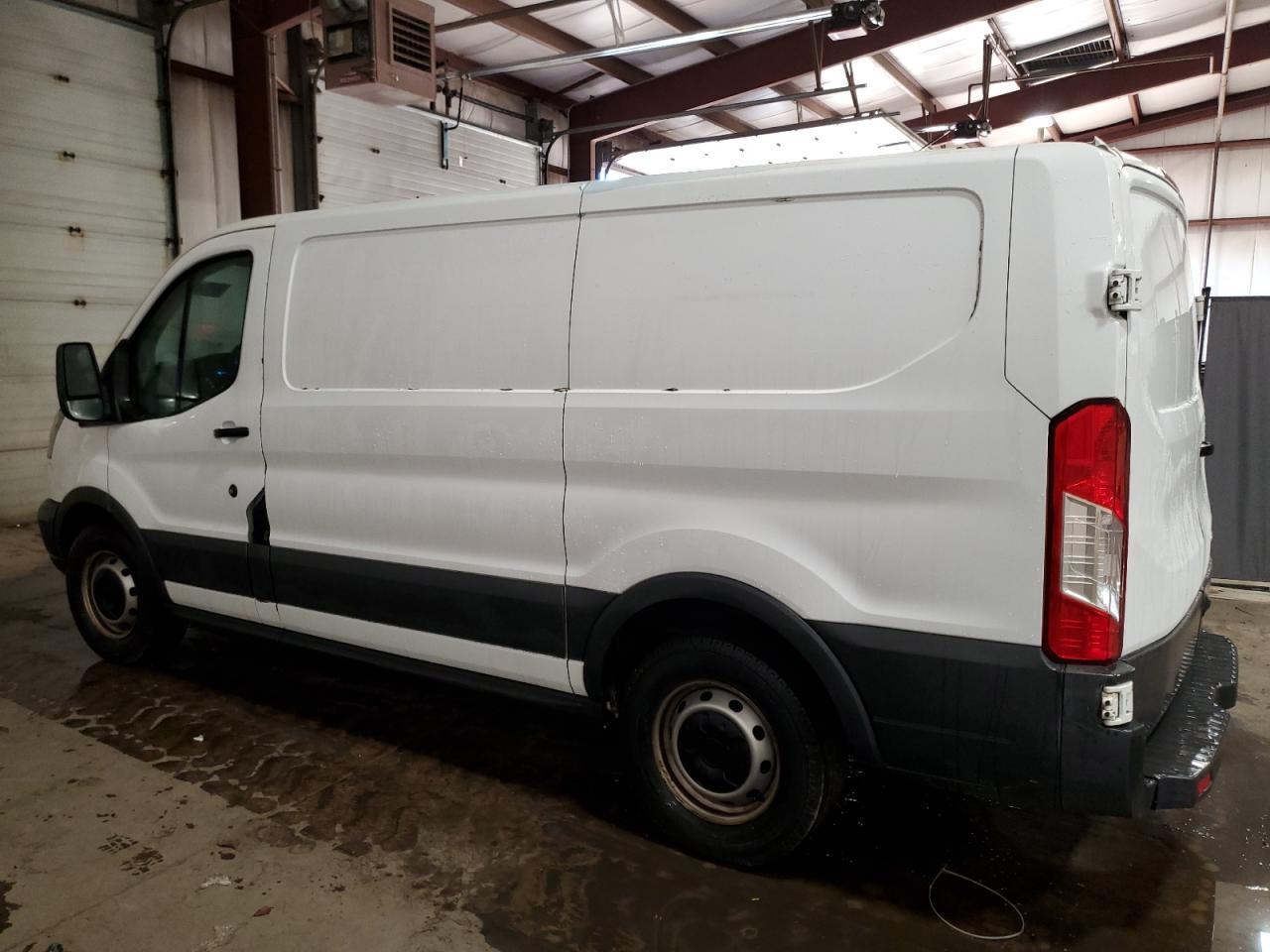 1FTNE1YM1FKB31794 2015 Ford Transit T-150