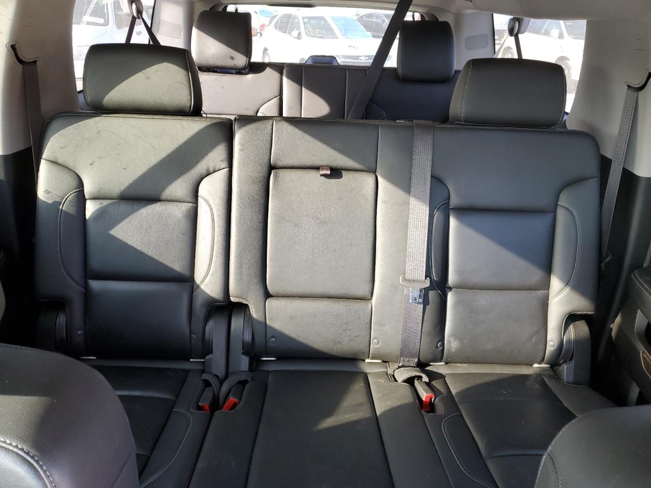 2018 Chevrolet Suburban - Image 10