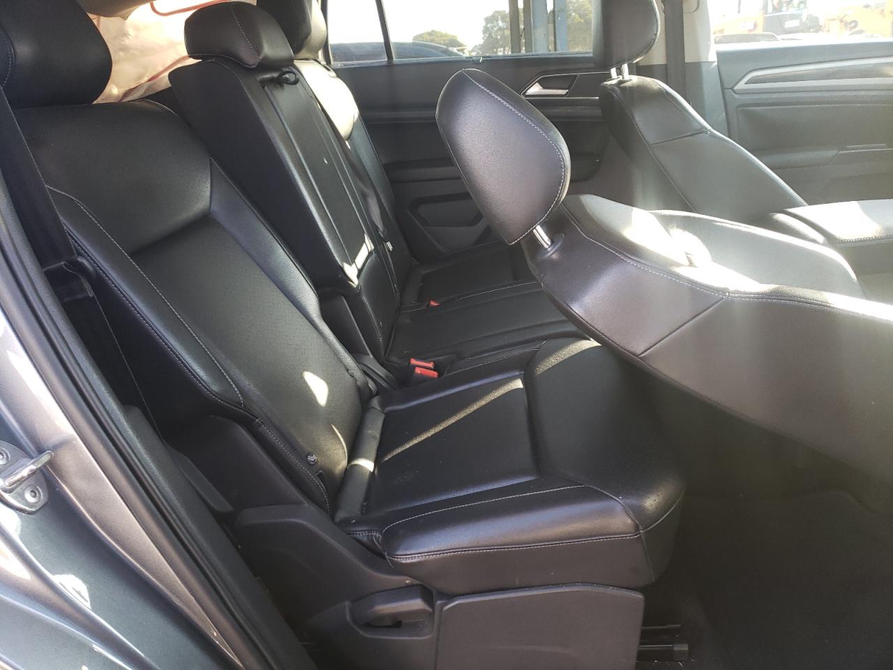 2018 Volkswagen Atlas - Image 10